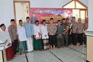 Polres Trenggalek Kerahkan Bhabinkamtibmas Pastikan Penyaluran Bansos Aman Lancar