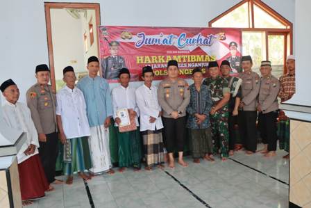 Polres Trenggalek Kerahkan Bhabinkamtibmas Pastikan Penyaluran Bansos Aman Lancar